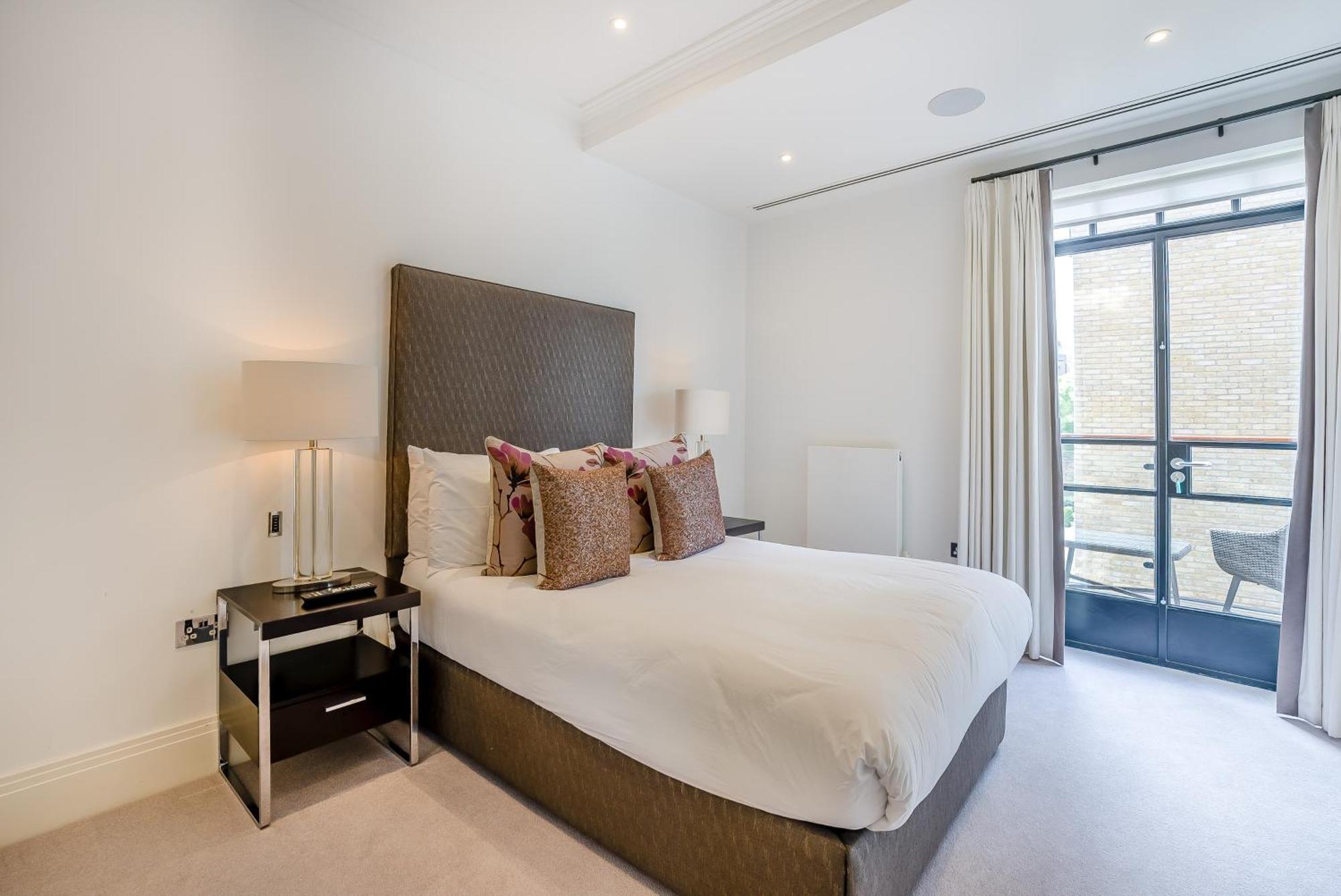 Palace Wharf Apartments Лондон Екстериор снимка