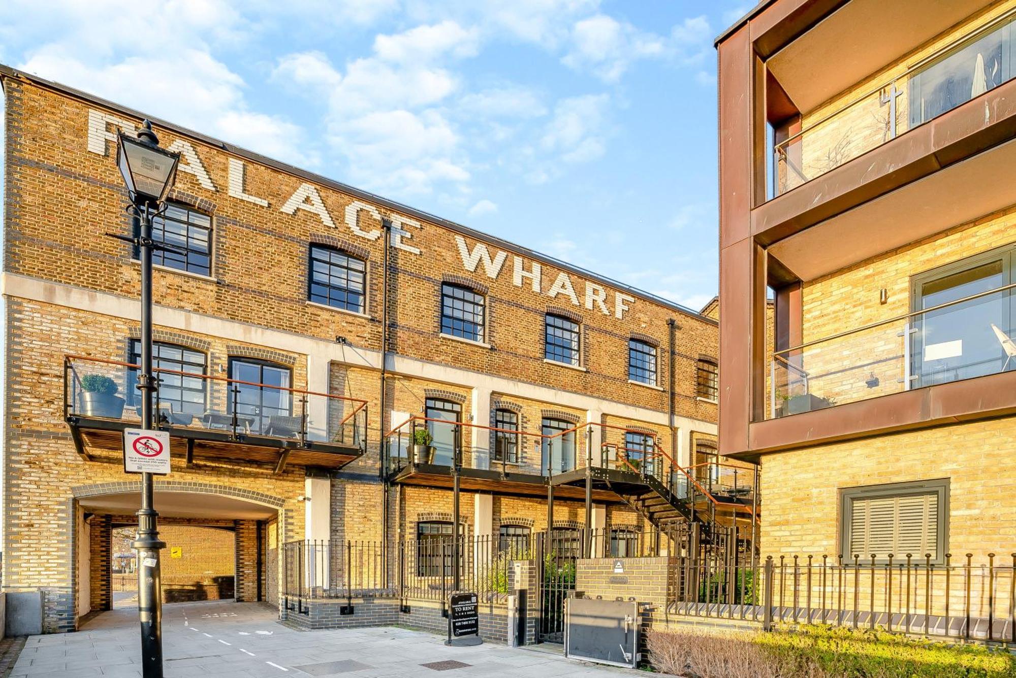 Palace Wharf Apartments Лондон Екстериор снимка