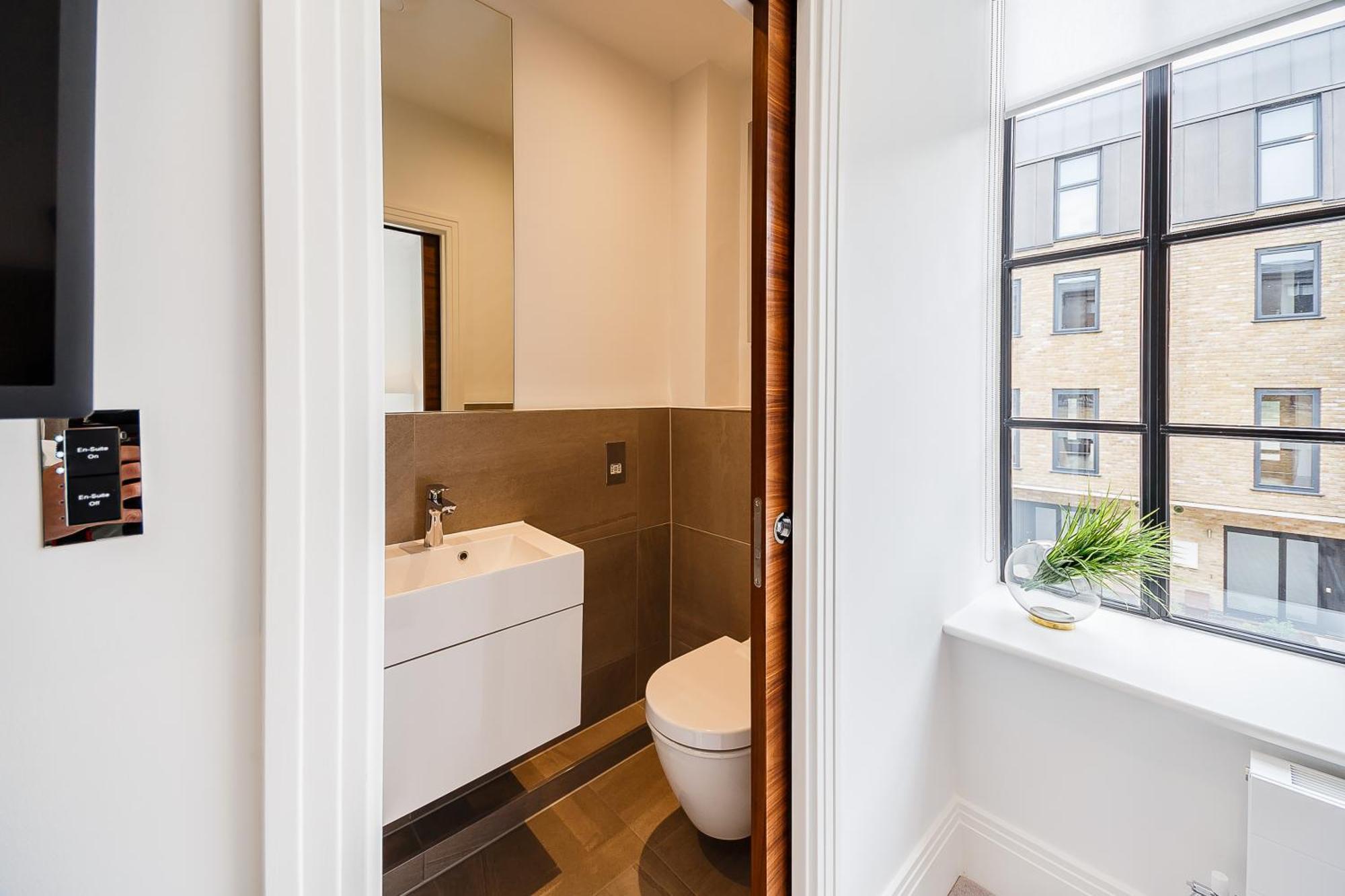 Palace Wharf Apartments Лондон Екстериор снимка